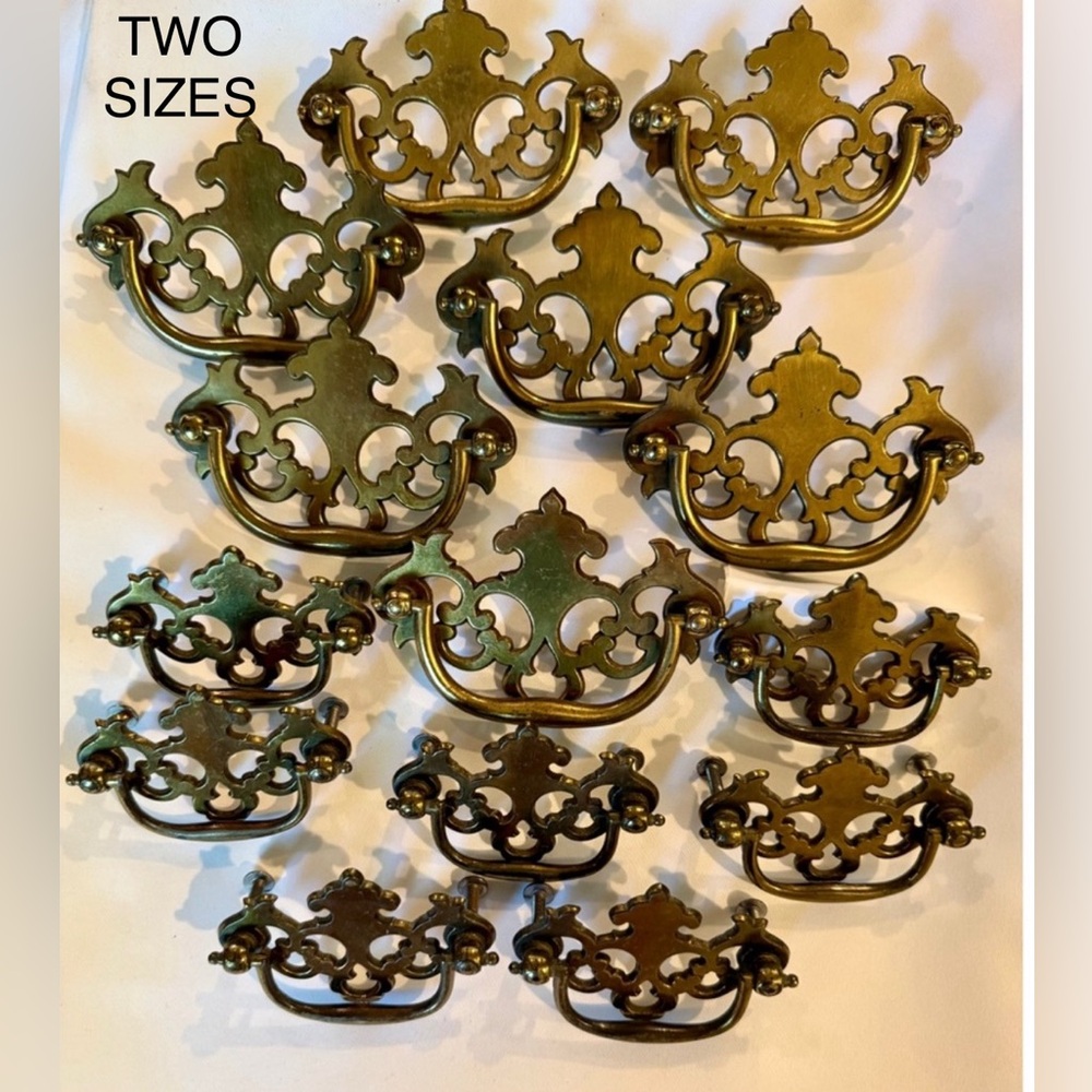 14 Brass Chippendale Colonial Drop Bail Drawer Pulls Handles
7 - 4.25”
7 - 3.25”